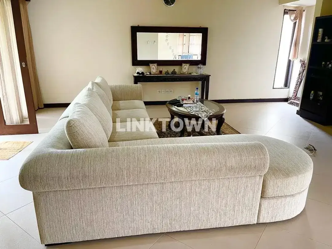Dijual Villa Jimbaran Bali dekat Bandara Siap Huni - Image 2 of 9