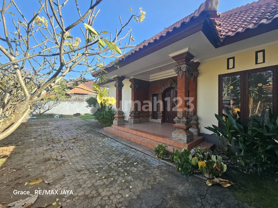 Rumah 2 Are Halaman Luas di Area Gatsu Barat Denpasar - Image 1 of 4