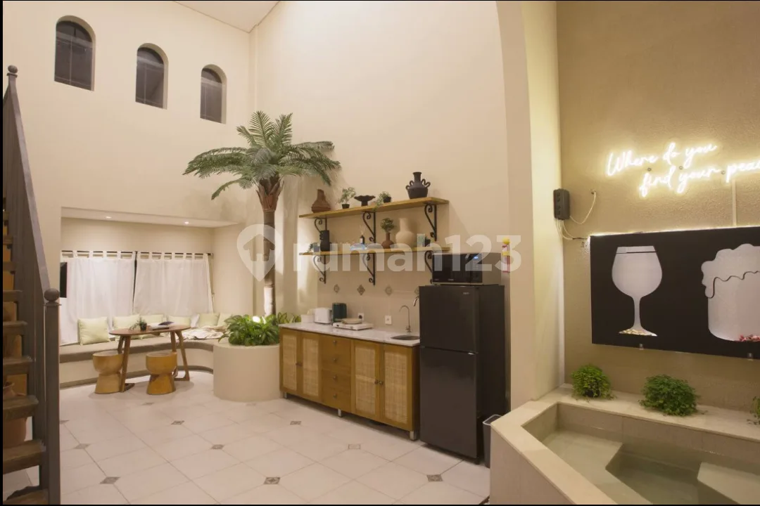 Rumah Estetik Minimalis Lokasi Premium Pusat Berawa Canggu - Image 2 of 4