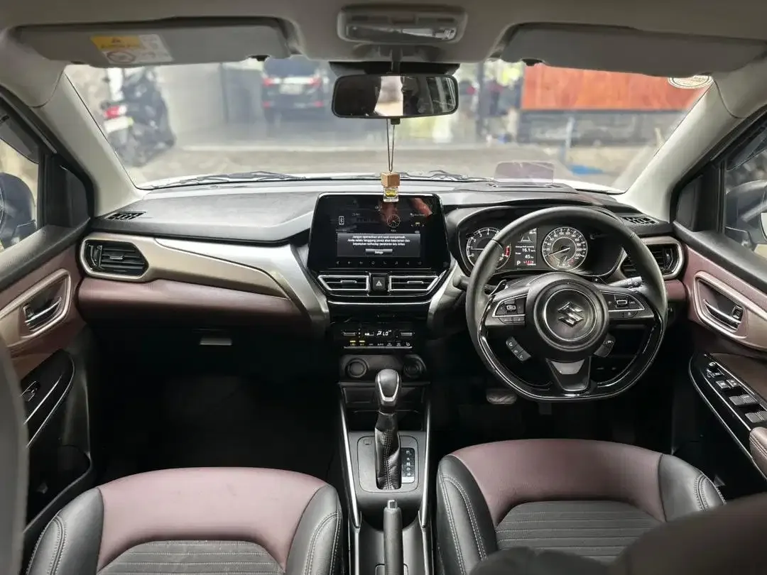 FRONX SGX 2025 HYBRID MATIC ASLI BALI LOW KM SEPERTI BARU - Image 8 of 10
