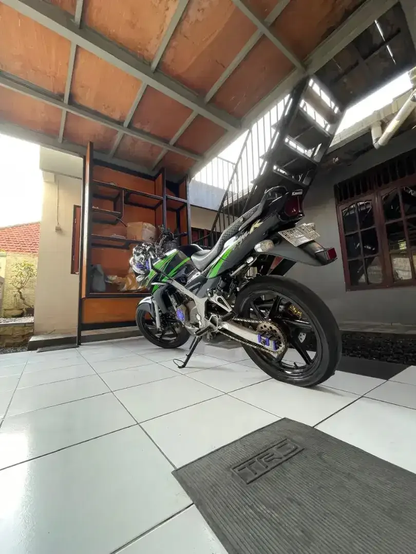 Ninja R 2015 hitam - Image 5 of 7