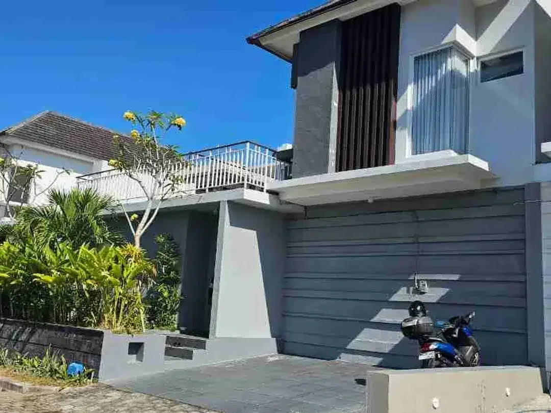 Villa Mewah Brand New One Gate Gunung Payung Nusa Dua - Image 1 of 10