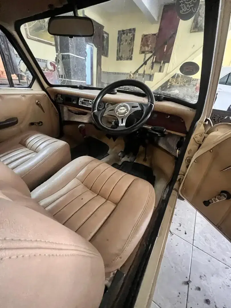 MORRIS MINOR 1300 4 pintu mobil kolektor rare - Image 5 of 6