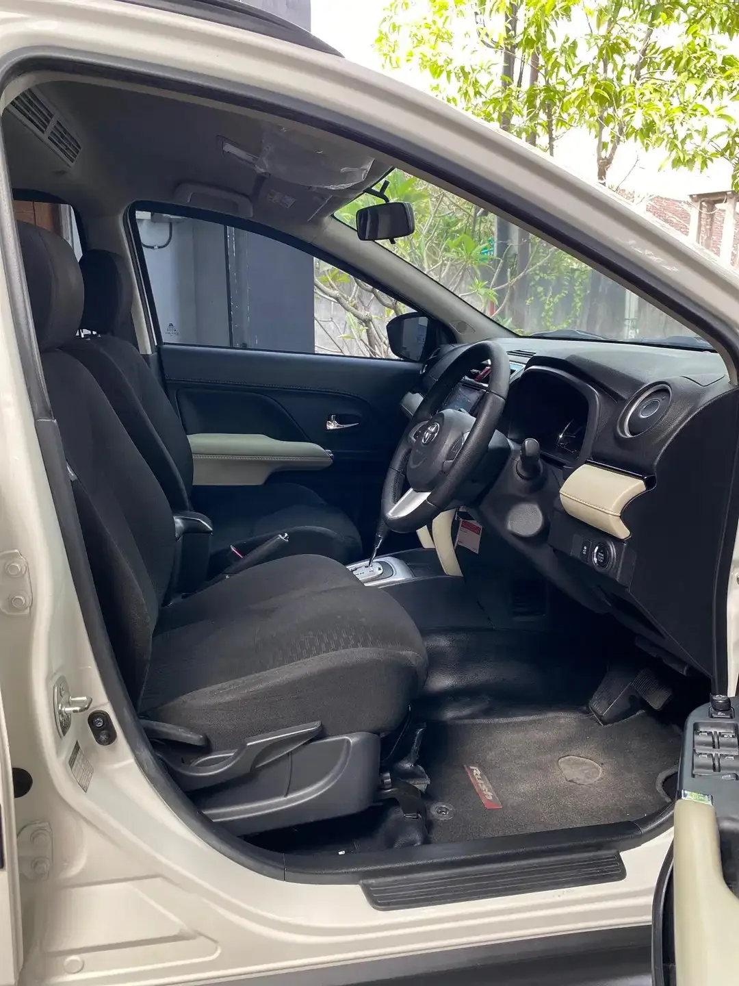 Rush TRD Sportivo 1.5 AT 2020 Matic - Image 7 of 10