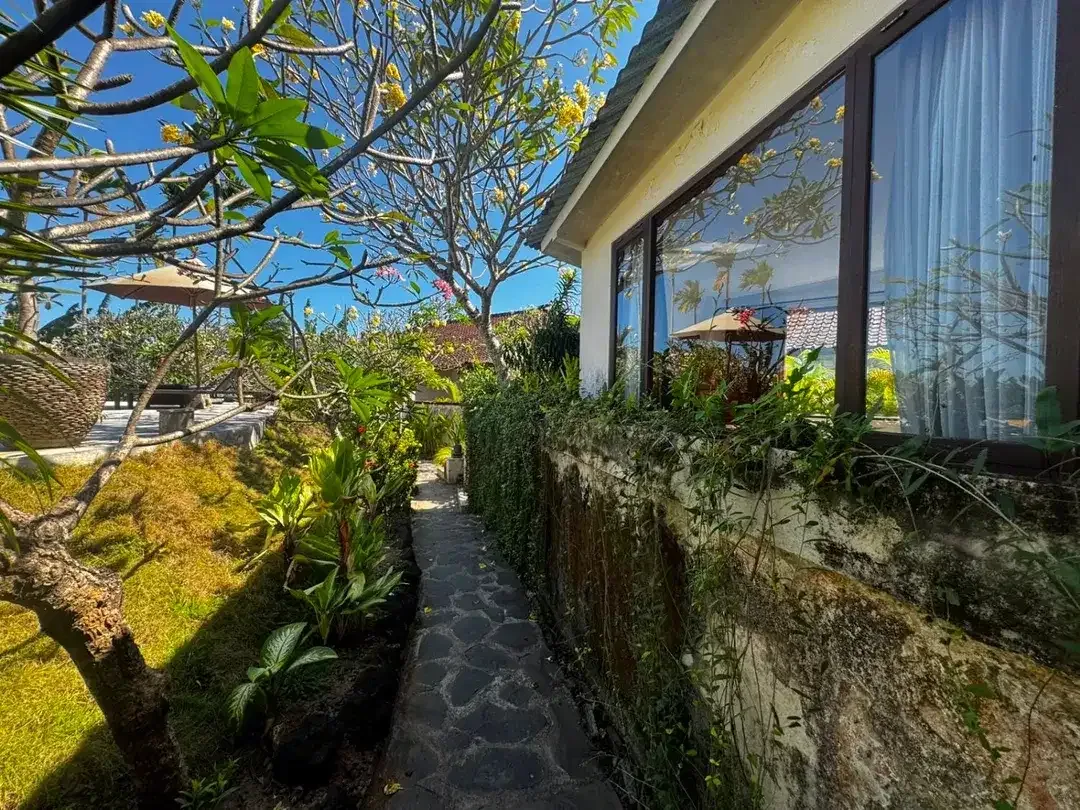 Dijual Resort Bintang 3 di Batu Belig Bali – 26 Unit Kamar & Villa, 300 Meter ke Pantai, SHM, Investasi Hospitality Premium  Kesempatan langka memilik - Image 4 of 10