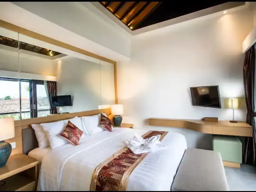 Dijual 2 Unit Twin Villa Hak Milik di Seminyak. Harga Lebih Murah Daripada Villa Leasehold - Image 8 of 10