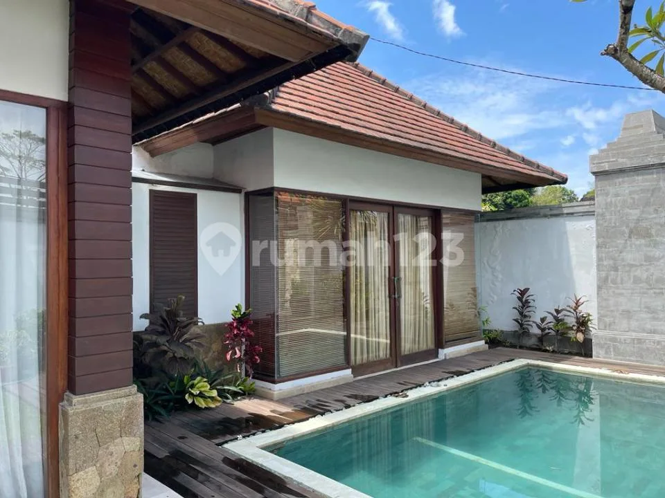 Villa Bagus Furnished SHM di Muding Kerobokan - Image 1 of 4