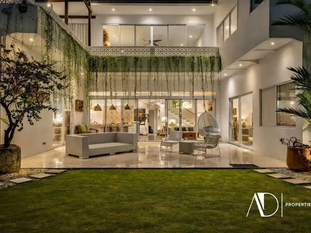 LEASEHOLD | MODERN TROPICAL VILLA IN PRIME UMALAS - Image 5 of 10