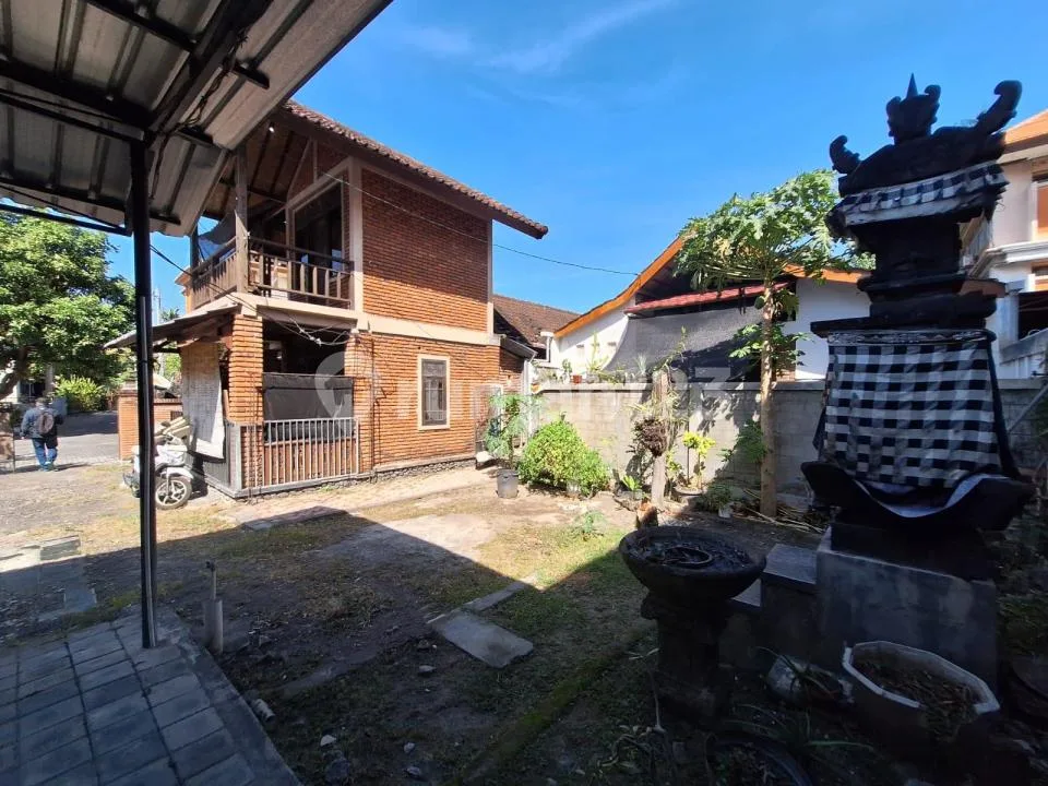 Tanah Jual di Denpasar Kota Luas 353 MÂ², Bonus 2 Bangunan Rumah & Income Sewa - Image 2 of 4