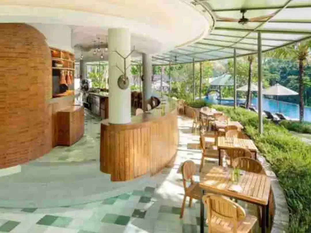 Hotel atau Resort and Spa Bintang 5 Ubud Gianyar Bali Dekat Bandara - Image 4 of 9