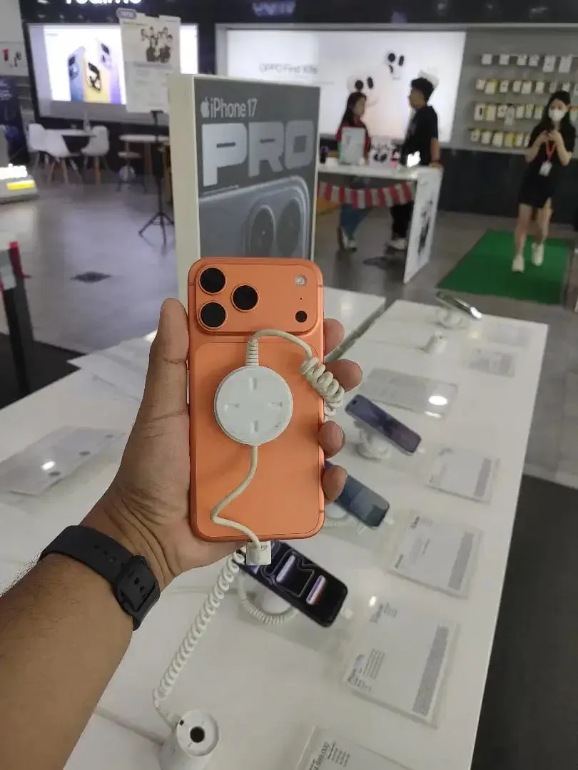 KREDIT IPHONE 17 PRO MAX TANPA BUNGA - Image 1 of 1