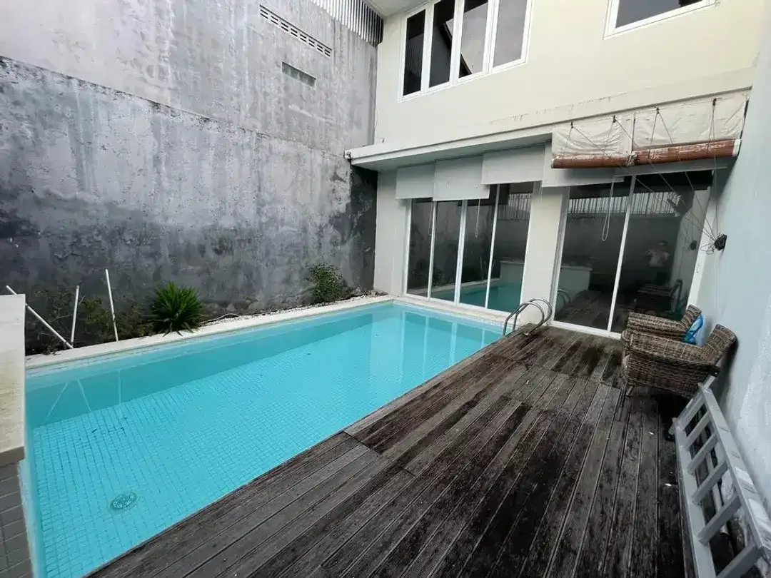 Vila Premium Modern Dekat Bandara dan Pantai Jimbaran Bali - Image 1 of 10