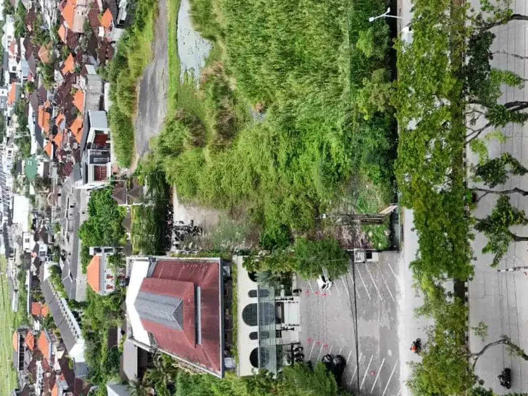 DISEWAKAN TANAH STRATEGIS DI SUNSET ROAD – SEMINYAK - Image 2 of 6