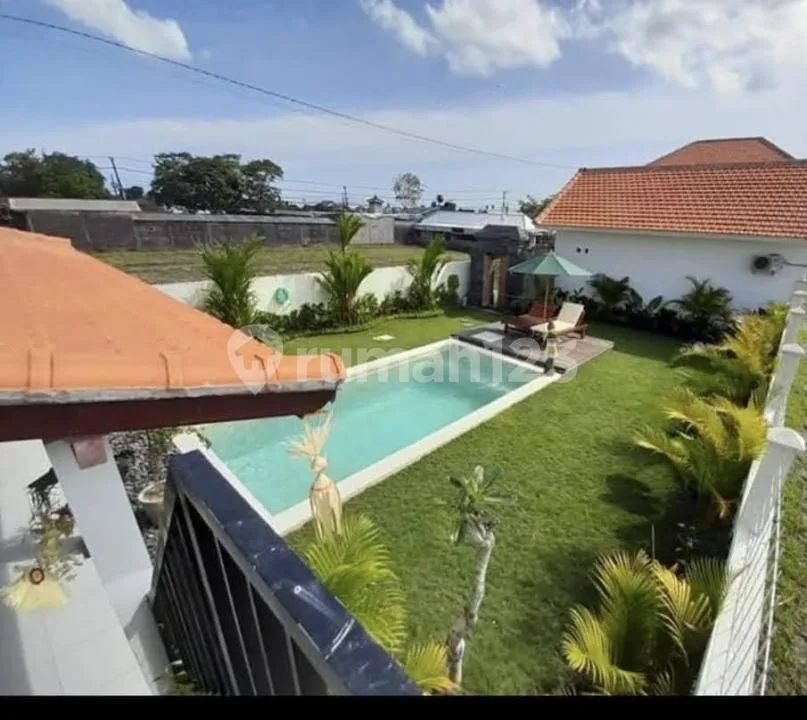 Villa Lengkap Lokasi Strategis View Sawah Dekat Pantai di Munggu - Image 3 of 4