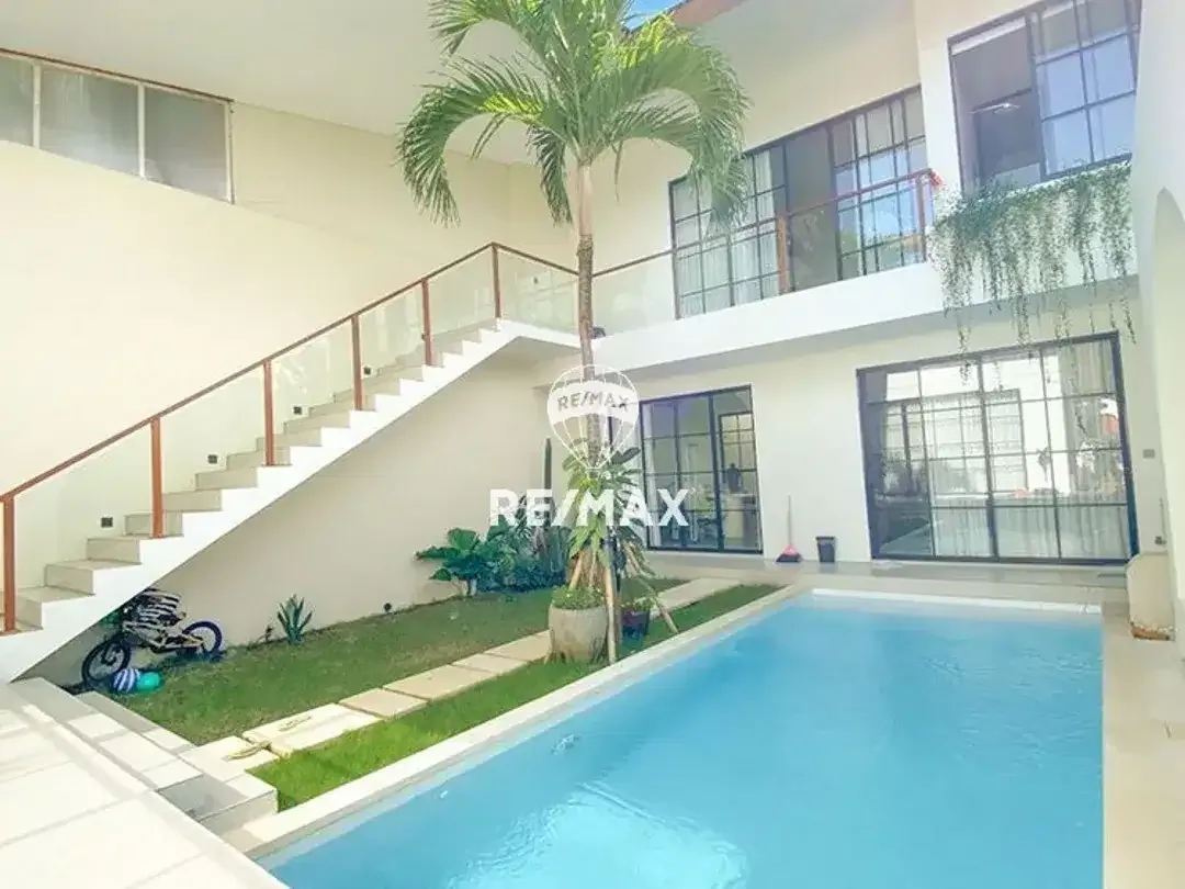 For Sale Luxury Villa In Sanur - Image 1 of 10