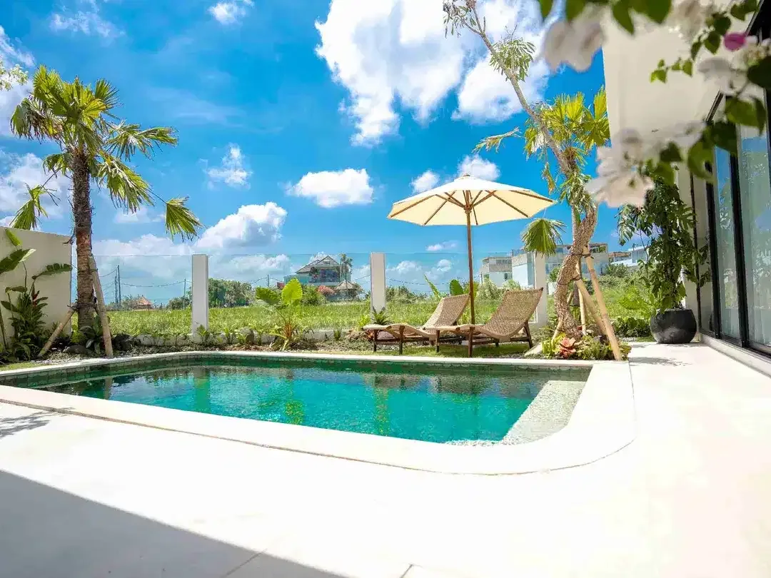 Luxury Modern Mediterranean Villa with Rice Field View Cemagi - Image 6 of 10