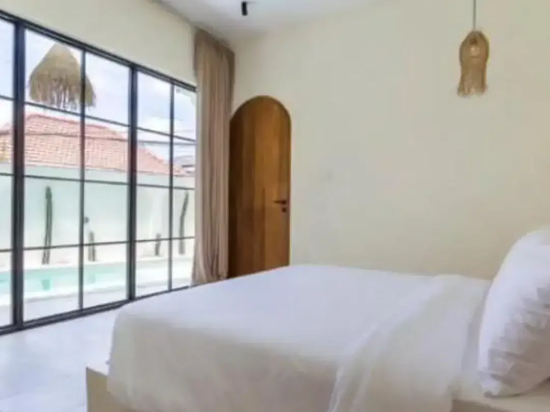 VILLA RAYA TIBUBENENG SANGAT BAGUS BUAT INVESTASI CANGGU BADUNG, BALI - Image 5 of 8