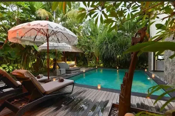 2 Unit Villa Mewah Dekat Pantai Batu Belig Seminyak - Image 7 of 10