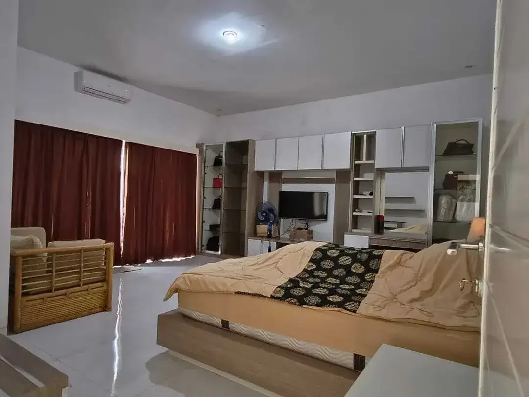 FOR SALE RUMAH SEMI VILLA PRIVAT POOL 4BR FURNISHED JIMBARAN - Image 9 of 10
