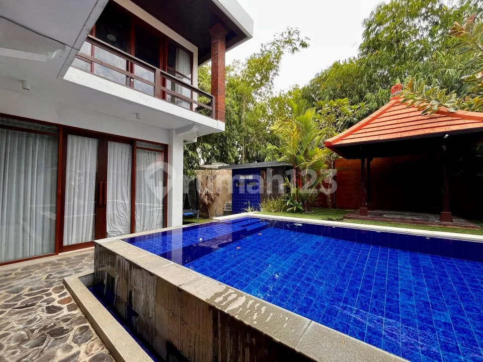 Modern Villa With Natural Wood Accent Furnished In Sanur Denpasar Bali - Image 3 of 4