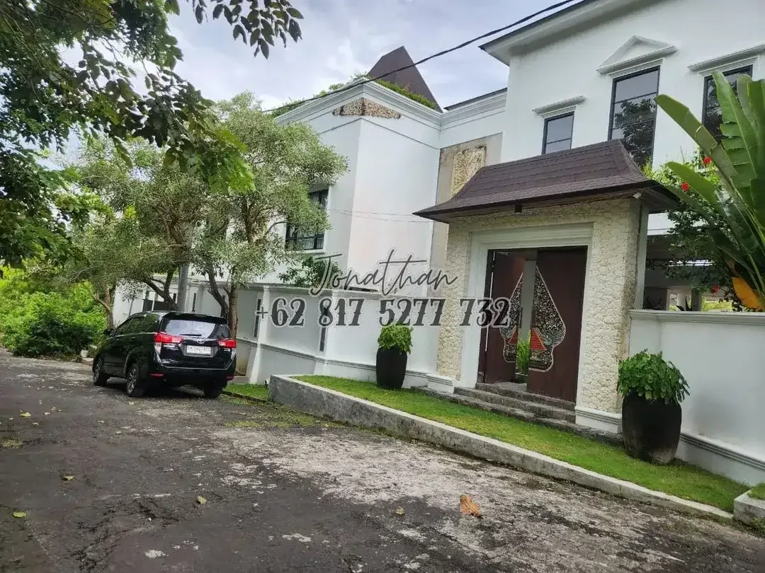 Dijual Luxury Villa 15 Kamar 1 Km ke Pantai Balangan Jimbaran - VSAA - Image 1 of 10