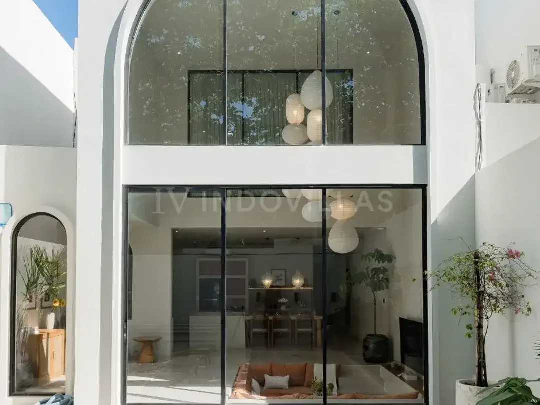 Townhouse Leasehold 3 Kamar Tidur Bergaya Modern di Umalas - Image 1 of 10