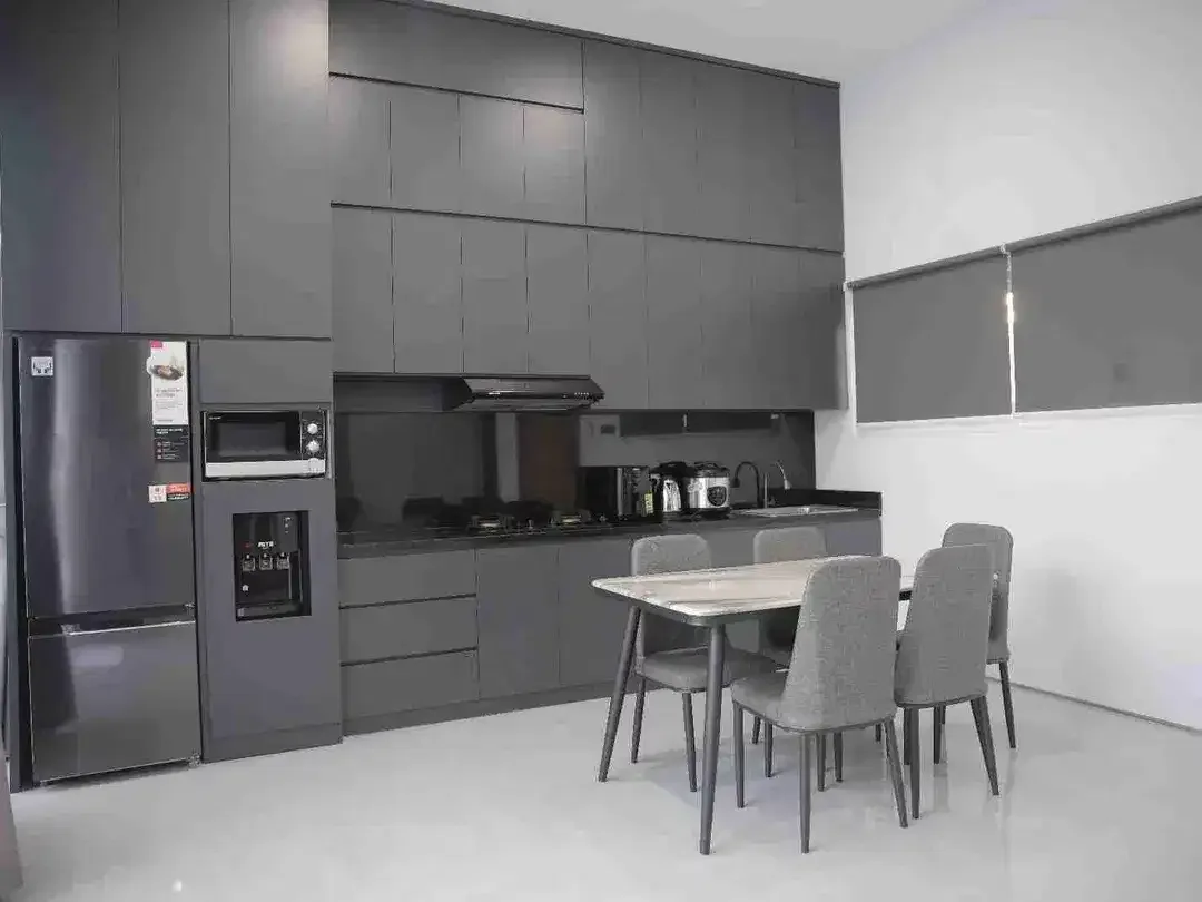 Jual Villa Modern 2lt Semifurnished lokasi Jl Raya Kerobokan dekat canggu area Investasi.i - Image 5 of 10