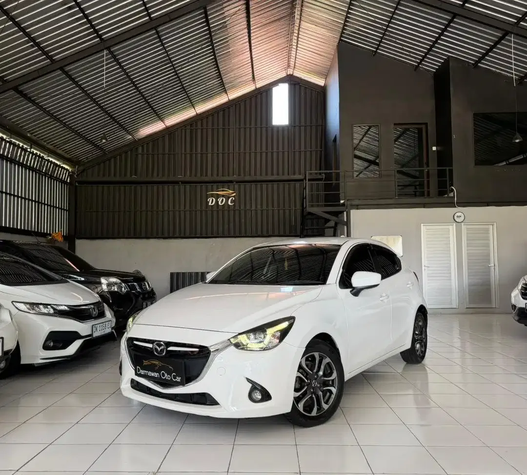 Mazda 2 R Skyactiv 2015 - Image 1 of 9