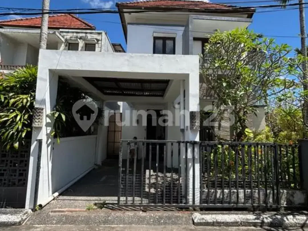 Rumah Super Mewah Ramah Keluarga Lingkungan Ekslusif - Image 1 of 5