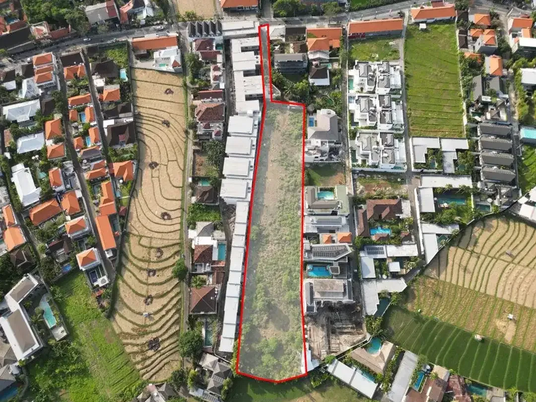 LAND PRIME AND STRATEGIC LOCATION CLOSED LIGA TENIS AT UMALAS KEROBOKAN - Image 3 of 4
