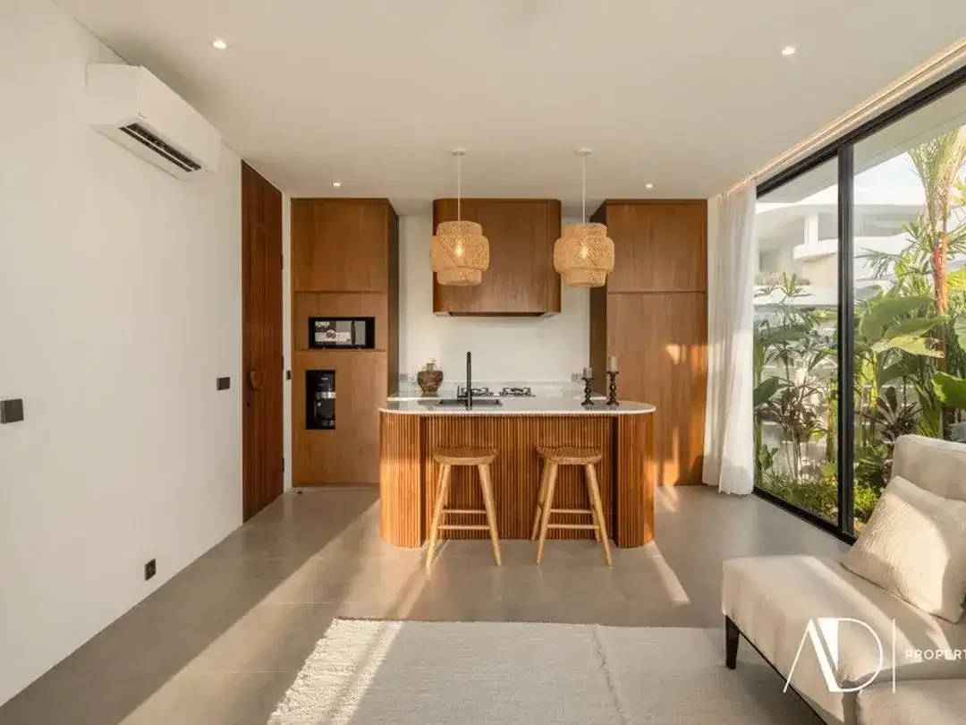 LEASEHOLD | 1-BEDROOM VILLA 100 METERS FROM SESEH BEACH - Image 5 of 10