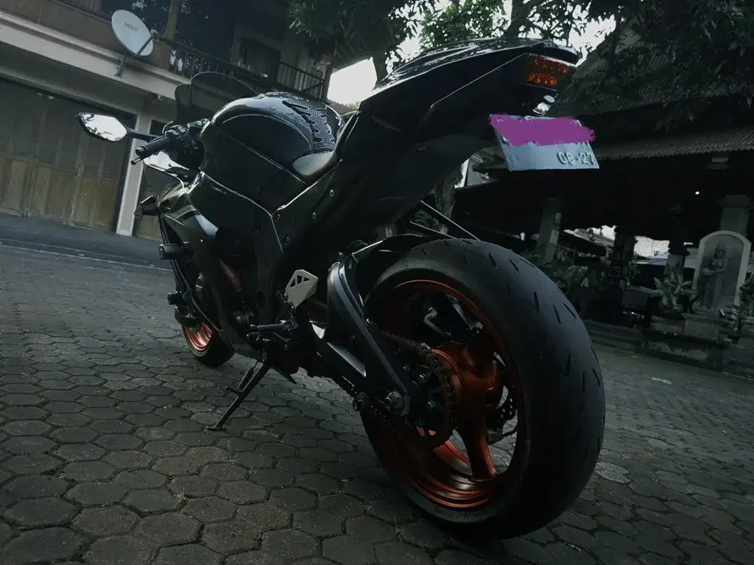 Kawasaki zx10r 2016 hitam - Image 3 of 10