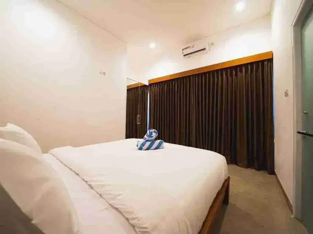 Modern 2 Bedroom Villa at Petitenget Kuta - Image 7 of 8