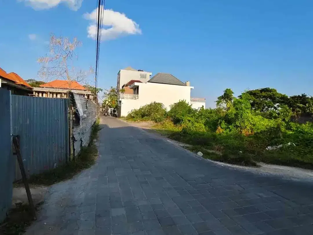 For sale Tanah Komersial Sunset Road - Cocok Coffee Shop, Kos Elite, Private Villa - Image 2 of 4
