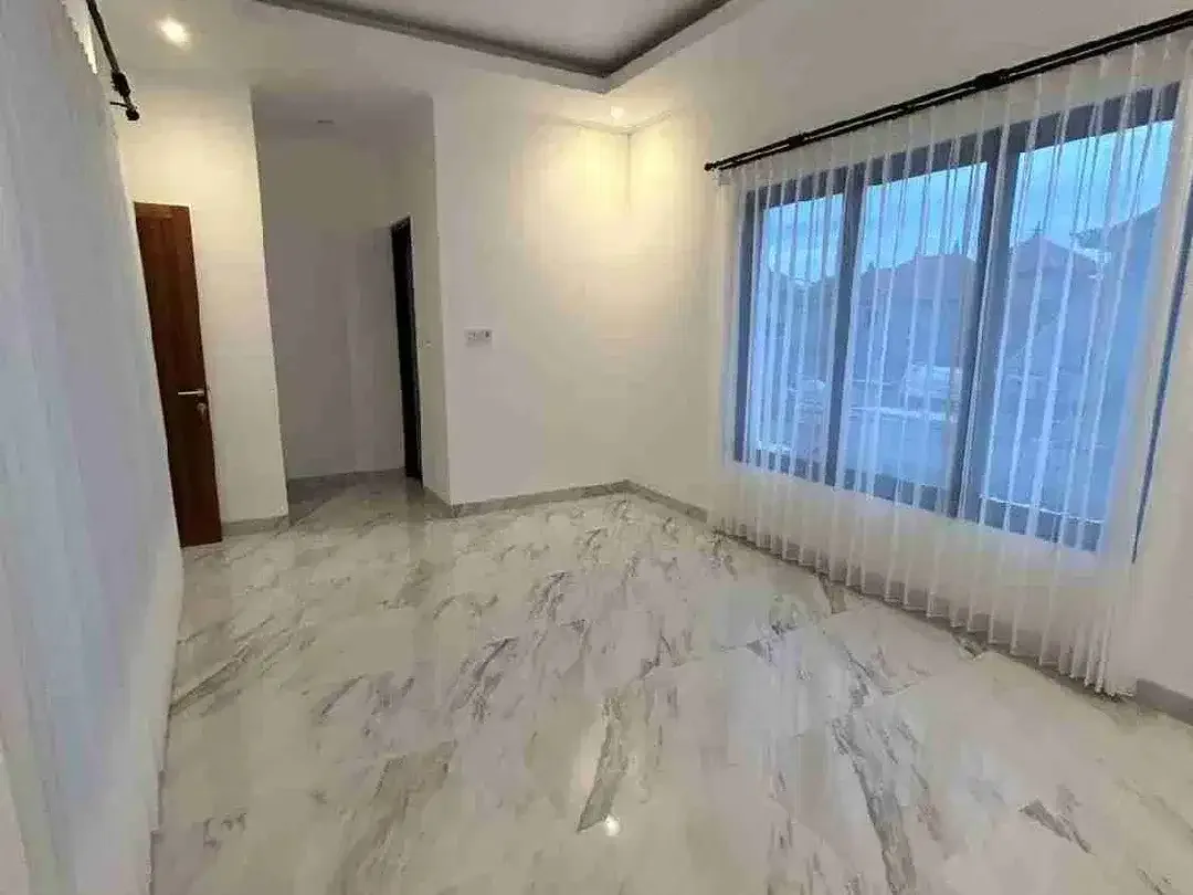 Rumah Nyaman Modern Di Ciung Wanara Renon. - Image 4 of 8