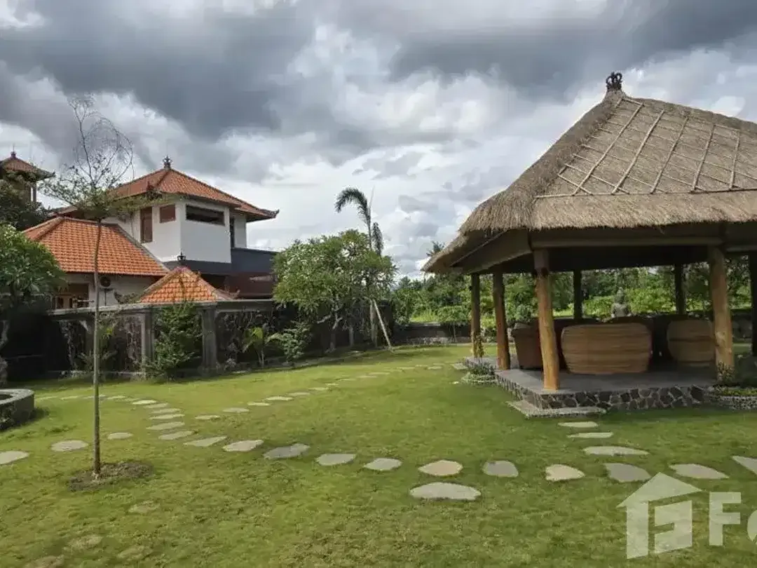 10 Bedroom Villa for sale in Lovina, Bali - Image 2 of 10