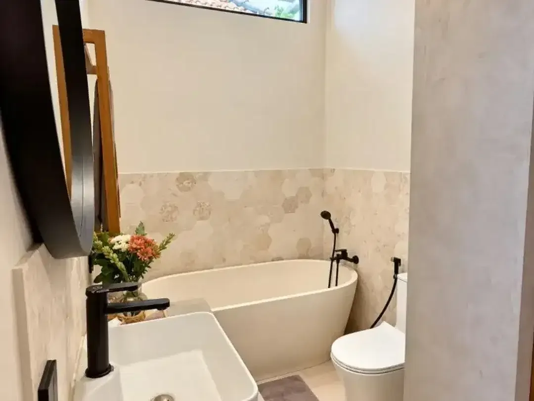 3 Bedroom Villa for sale in Kerobokan, Bali - Image 5 of 10