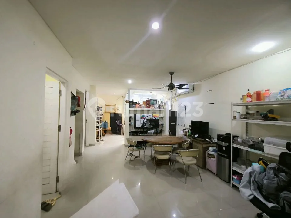 Rumah 3 Lantai Dalam Mini Cluster Bangunan 300 M² SHM di Pedungan Denpasar - Image 2 of 4