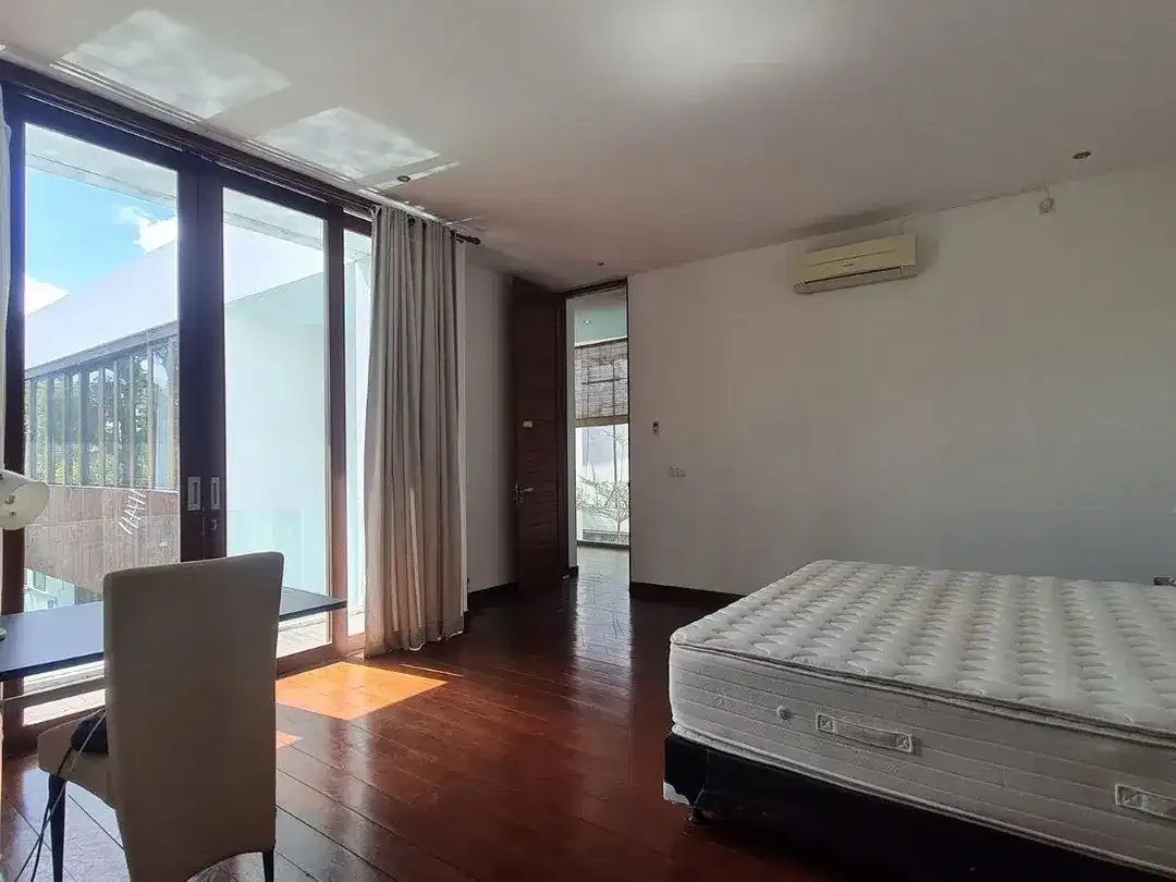 Villa Modern Eksklusif Dijual, di Sanur, Denpasar Selatan Area - Image 3 of 10