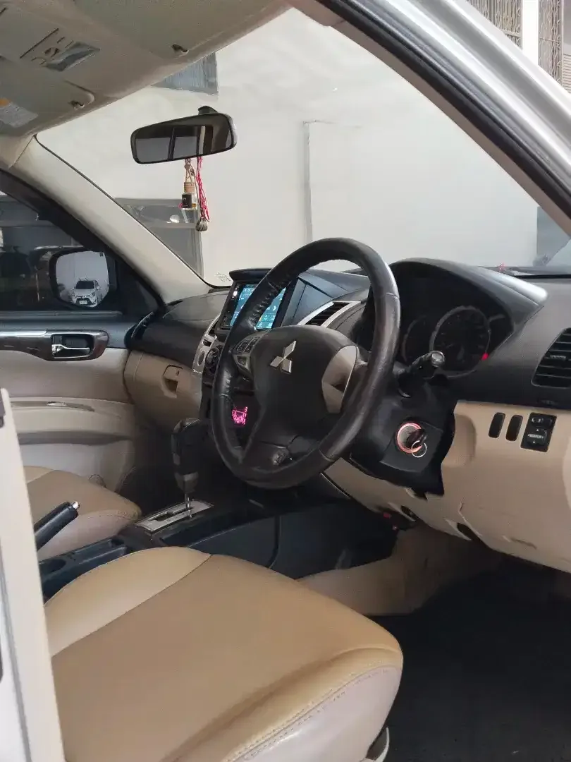 PAJERO SPORT DAKAR SUPER ISTIMEWA FULL VARIASI GANTENG - Image 8 of 9