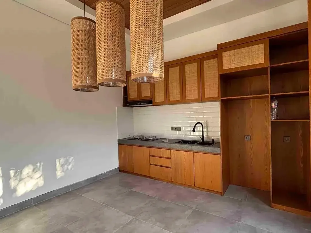 VILLA BARU 3BR SIAP HUNI DI CANGGU (TANAH LUAS 262m2) - Image 9 of 10