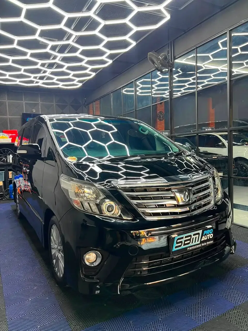 TOYOTA ALPHARD SC 2014 HITAM ASLI BALI, LOW KM - Image 4 of 10