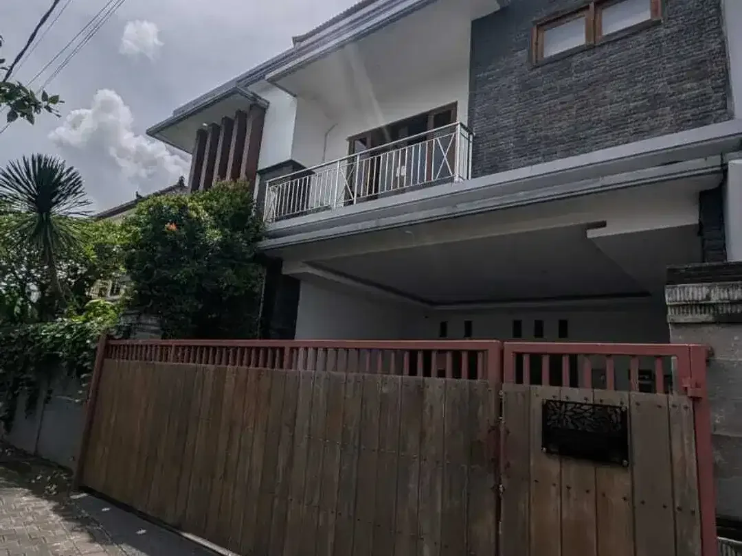 4 Bedroom Villa for sale in Kerobokan, Bali - Image 1 of 10