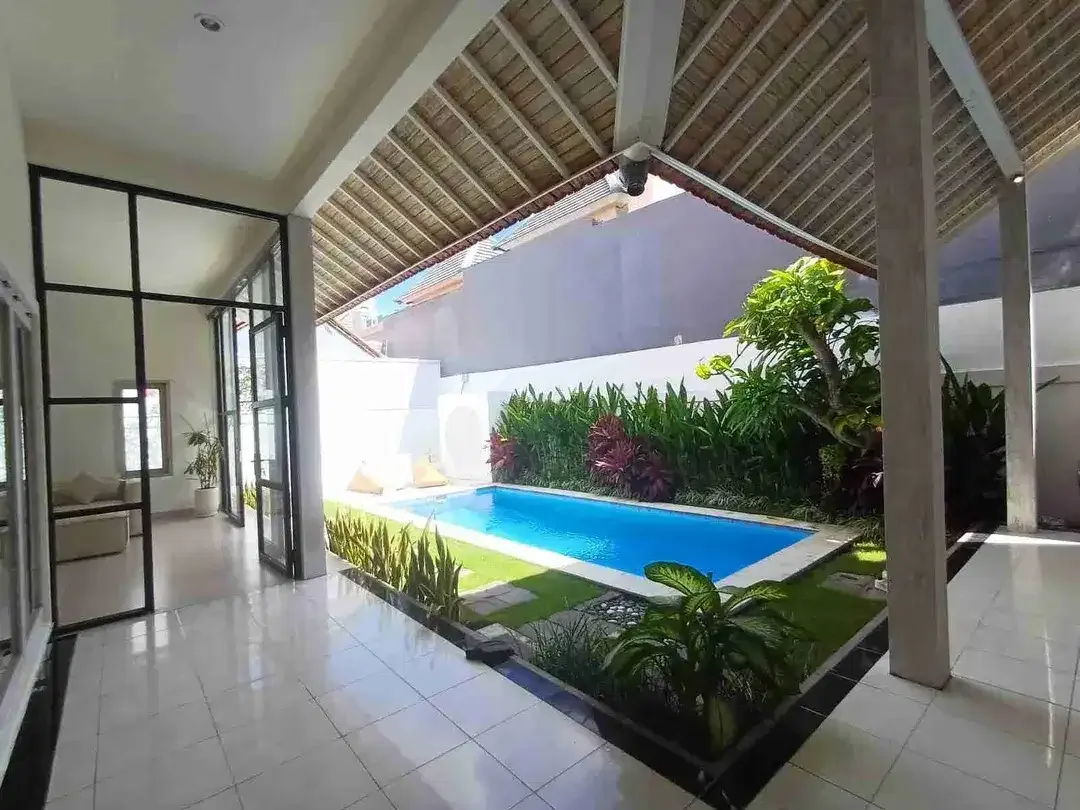 Villa Tumbak Bayuh Pererenan Bali 3 Kamar Tidur - Image 8 of 10