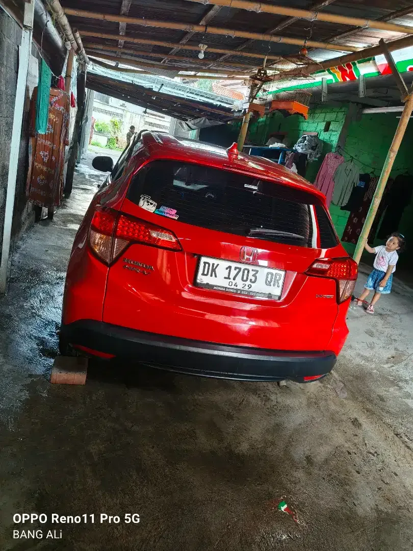 HR-V E metic tahun 2017 - Image 6 of 10