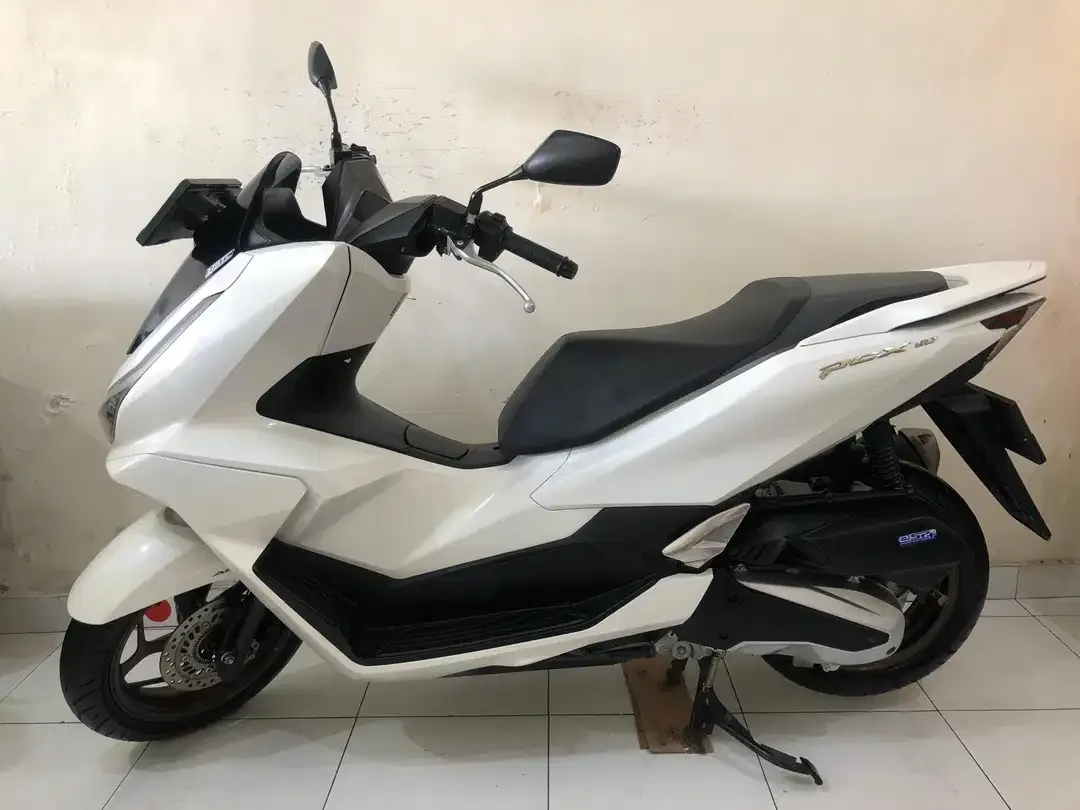 Honda PCX 160 ABS Th.2025 putih!! - Image 10 of 10