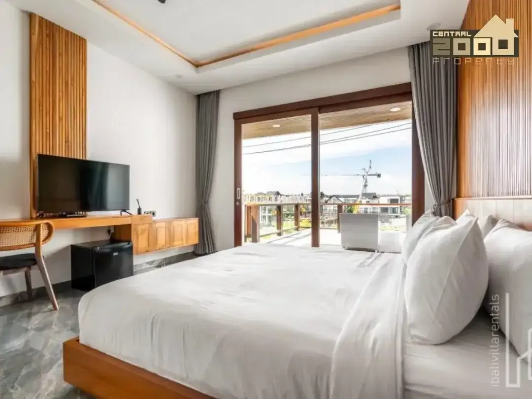 For Sale – Modern Luxury Villa In Prime Canggu Batu Bolong - Image 7 of 10