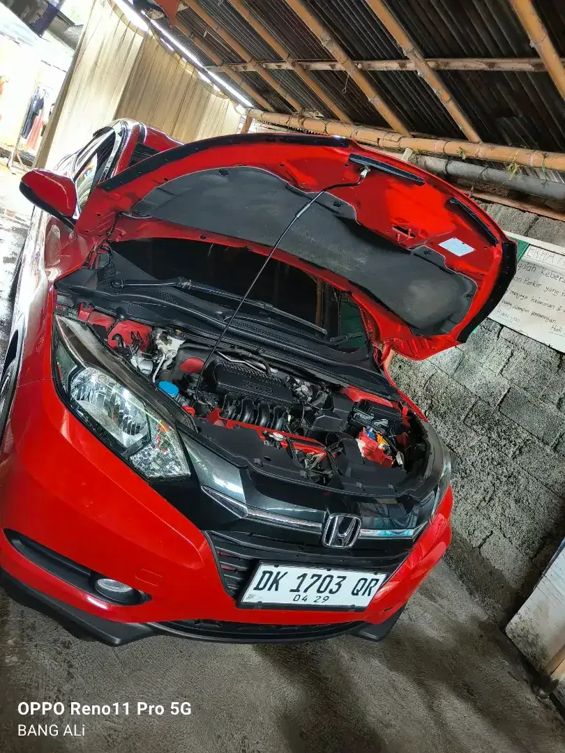 HR-V E metic tahun 2017 - Image 7 of 10