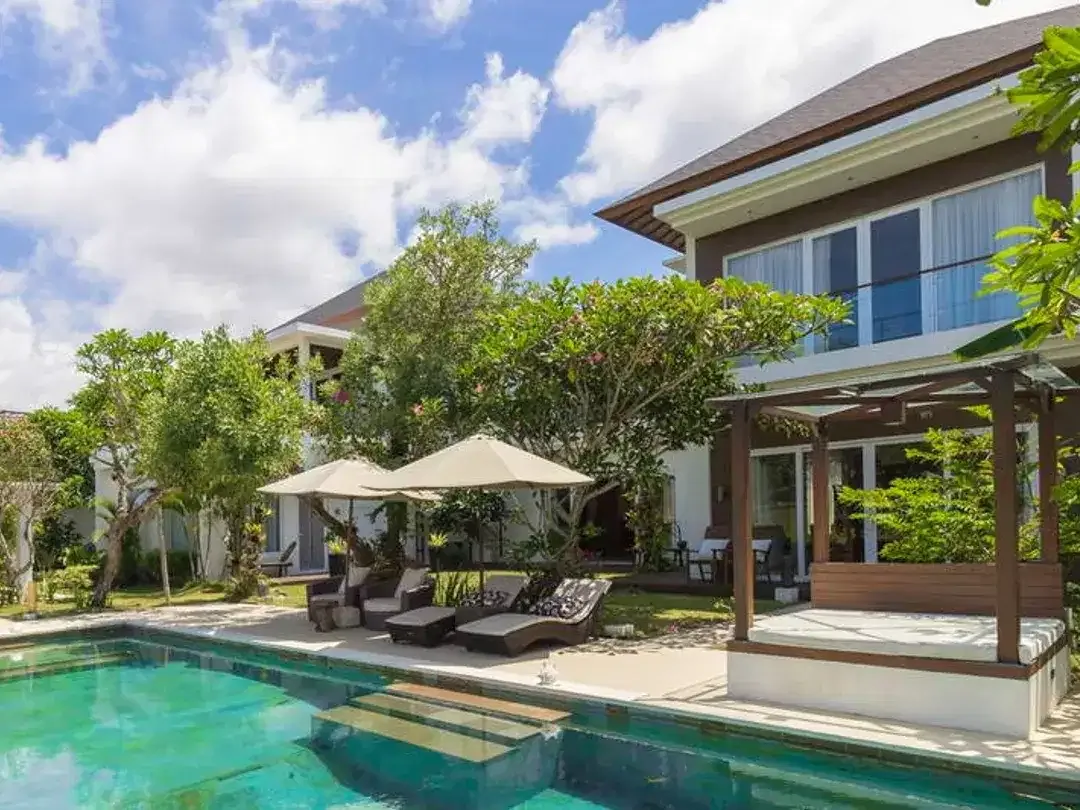 Freehold - Luxury 5-Bedroom Villa with Golf Course Frontage & Ocean Views in Pecatu, Bali - Image 7 of 10