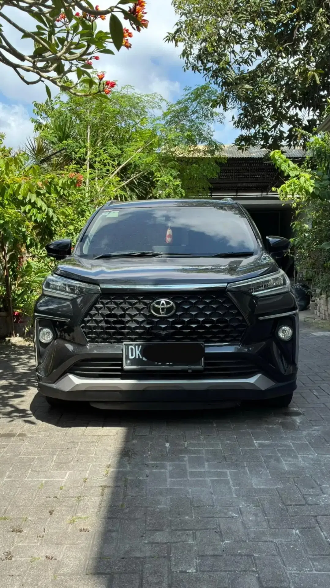 Toyota Veloz Q TSS 2021 hitam - Image 2 of 9